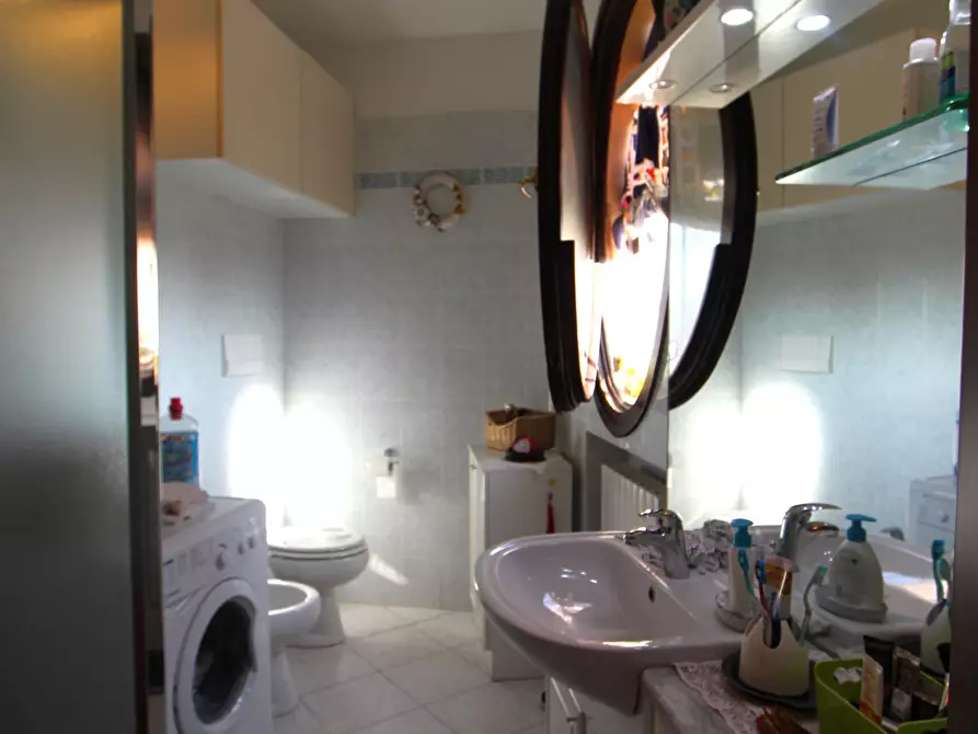 Immagine 13 di Appartamento in vendita  in via montebudello a Valsamoggia