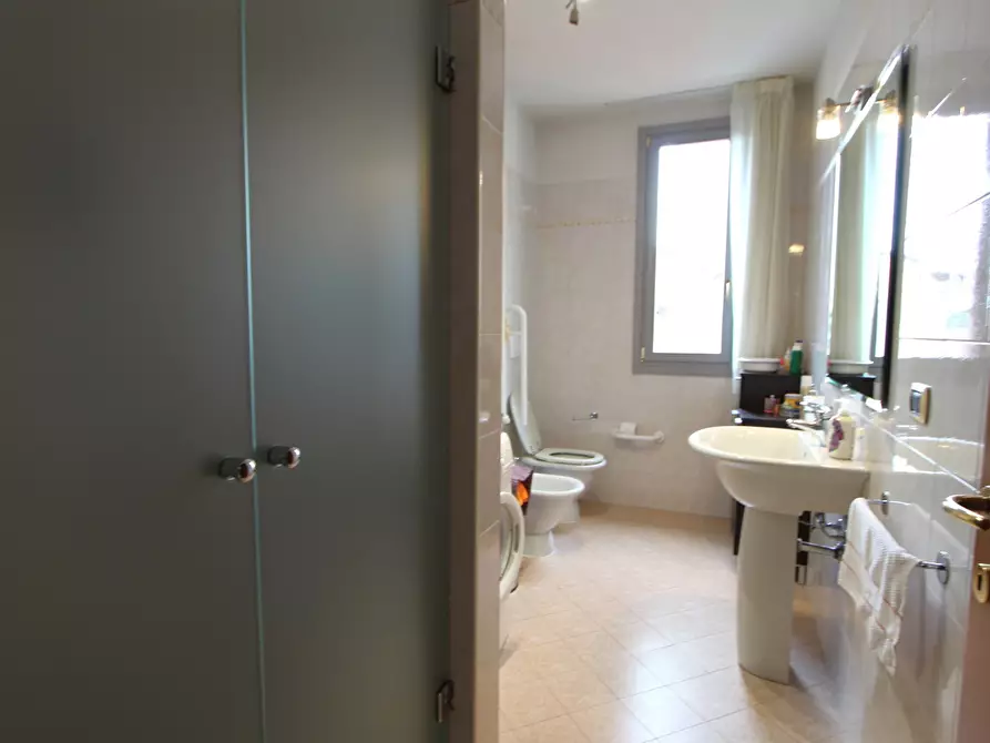 Immagine 11 di Appartamento in vendita  in Via Giuseppe Mazzini 34 a Valsamoggia