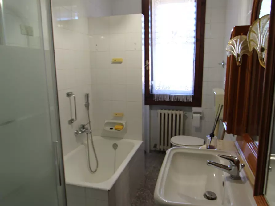 Immagine 21 di Appartamento in vendita  in Via zanasi a Valsamoggia