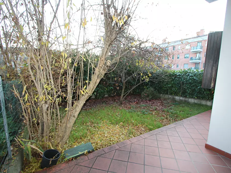 Immagine 18 di Villetta a schiera in vendita  in Via Pietro Nenni 26 a Valsamoggia