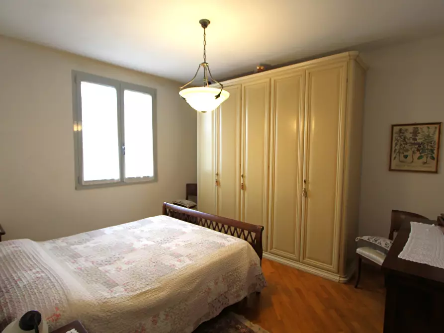 Immagine 30 di Appartamento in vendita  in Piazza Lorenzo D' Auria 3 a Valsamoggia