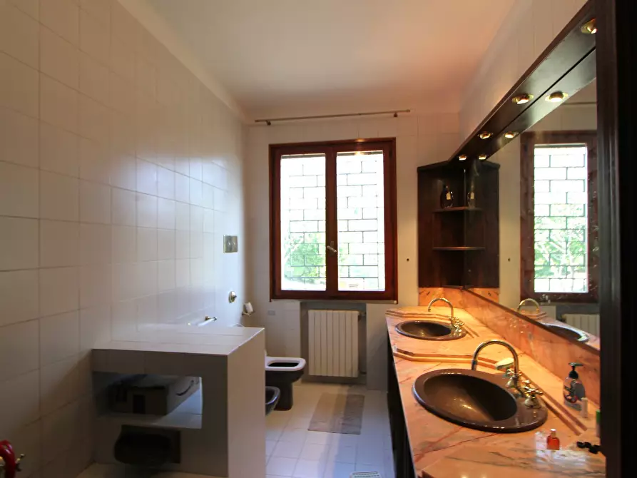 Immagine 13 di Casa indipendente in vendita  in Via Ca' Foscolo a Valsamoggia