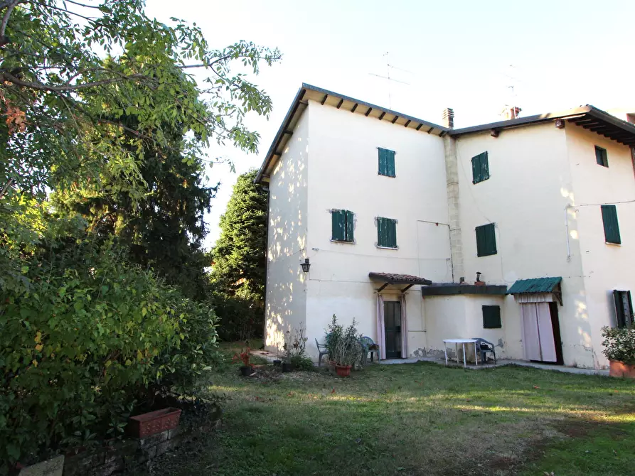 Immagine 4 di Porzione di casa in vendita  in Via Magazzino a Valsamoggia