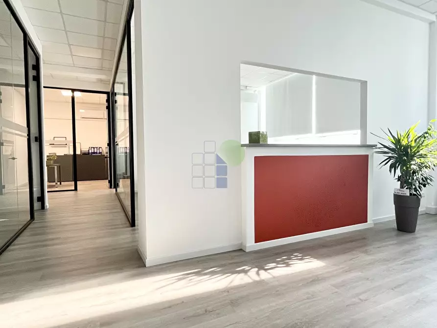 Immagine 18 di Ufficio in vendita  in Via Aurelio Nicolodi 52 a Livorno