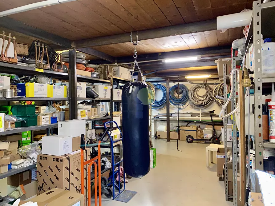 Immagine 13 di Attività artigianale in vendita  in via dei Ramai a Livorno