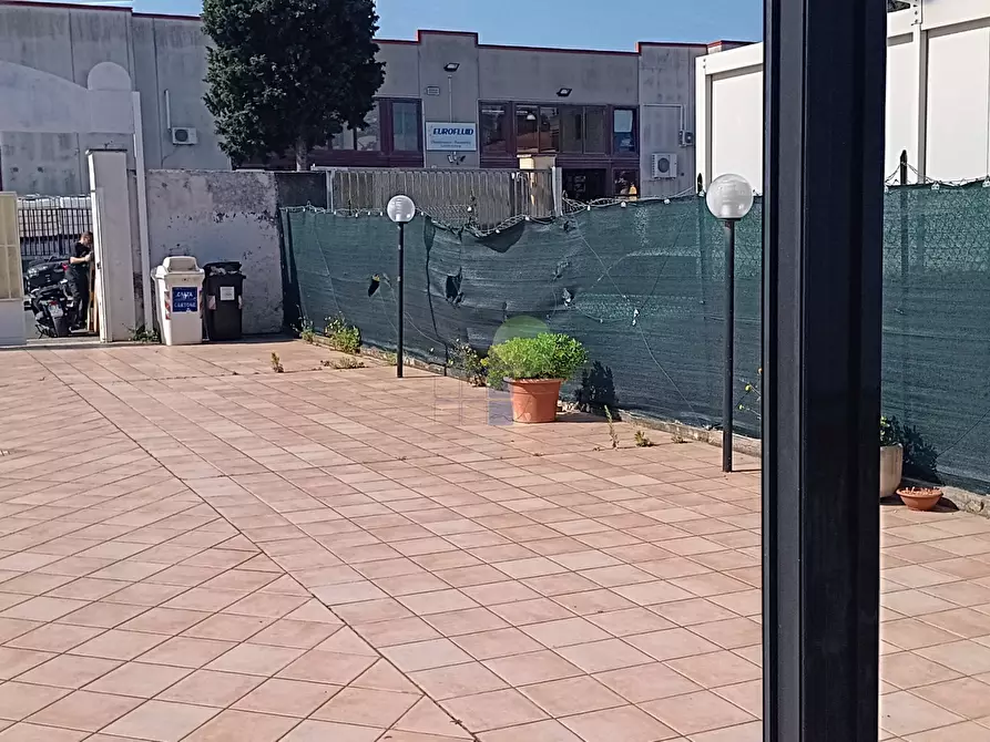 Immagine 13 di Attività artigianale in vendita  in Viale Giacomo Leopardi 41 a Livorno