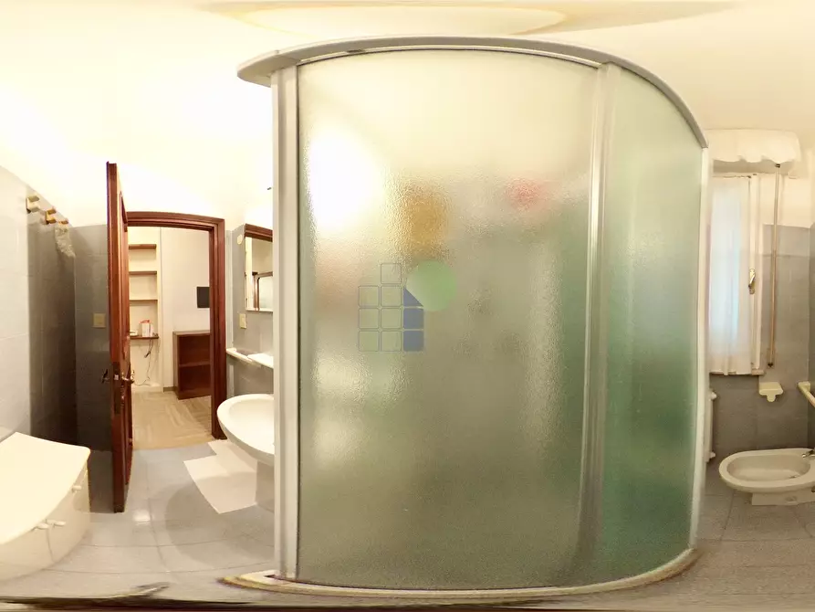 Immagine 24 di Pentalocale in vendita  in Via Calzabigi 110 a Livorno