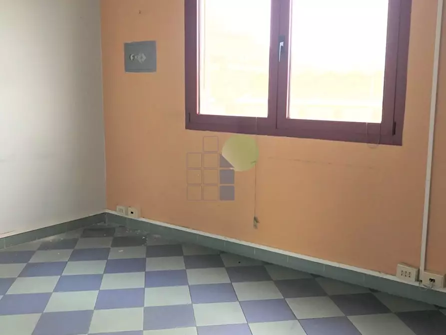 Immagine 16 di Ufficio in vendita  in Via delle Cateratte 11 a Livorno
