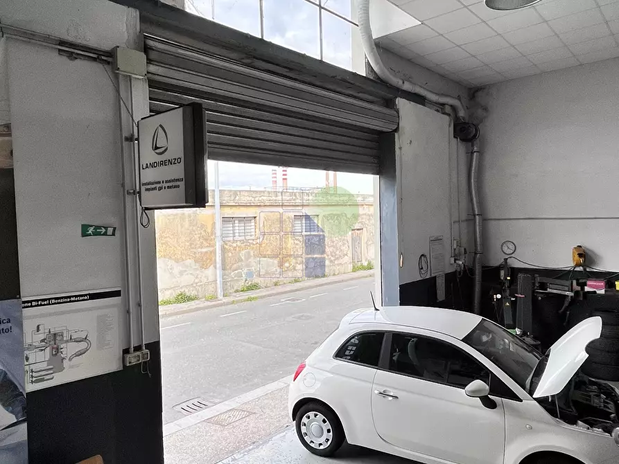 Immagine 15 di Capannone industriale in affitto  in Via Francesco Pera 88 a Livorno