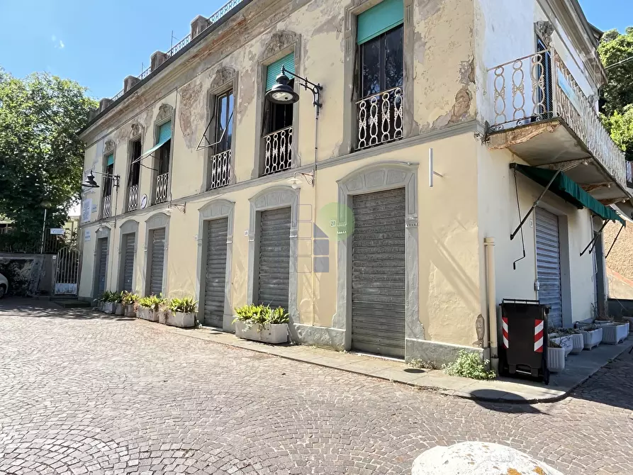 Immagine 20 di Capannone industriale in vendita  in Piazza di Montenero 15 a Livorno