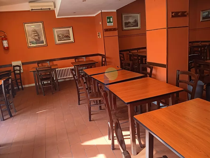 Immagine 2 di Bar / Ristorante in vendita  in Viale Carducci 68 a Livorno