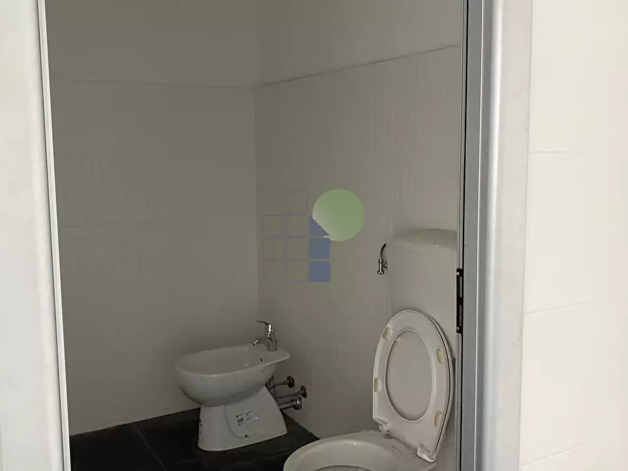 Immagine 6 di Attività artigianale in vendita  in Via Leopardi 22 a Livorno