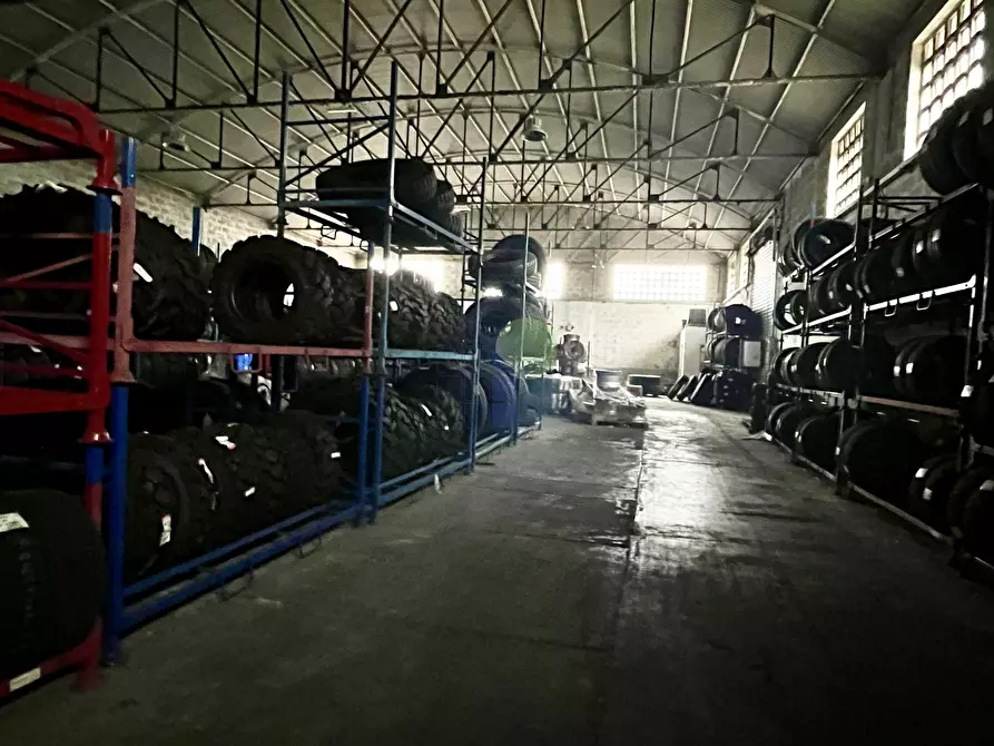 Immagine 5 di Capannone industriale in affitto  in Via Ugione 53 a Livorno