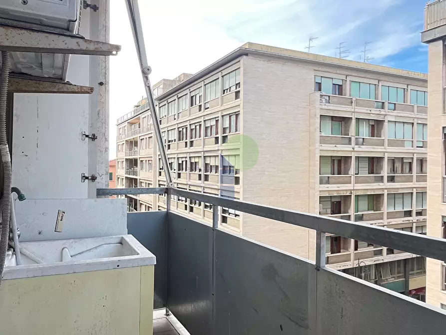 Immagine 6 di Trilocale in vendita  in Via Grande 225 a Livorno