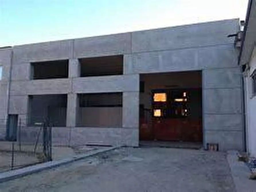 Immagine 1 di Capannone industriale in vendita  in Strada Statale 1 a Carrara