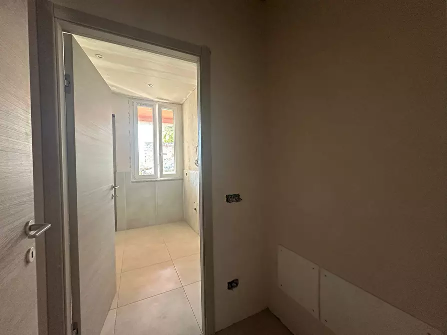 Immagine 18 di Trilocale in vendita  in Via Partigiani 1 a Arona