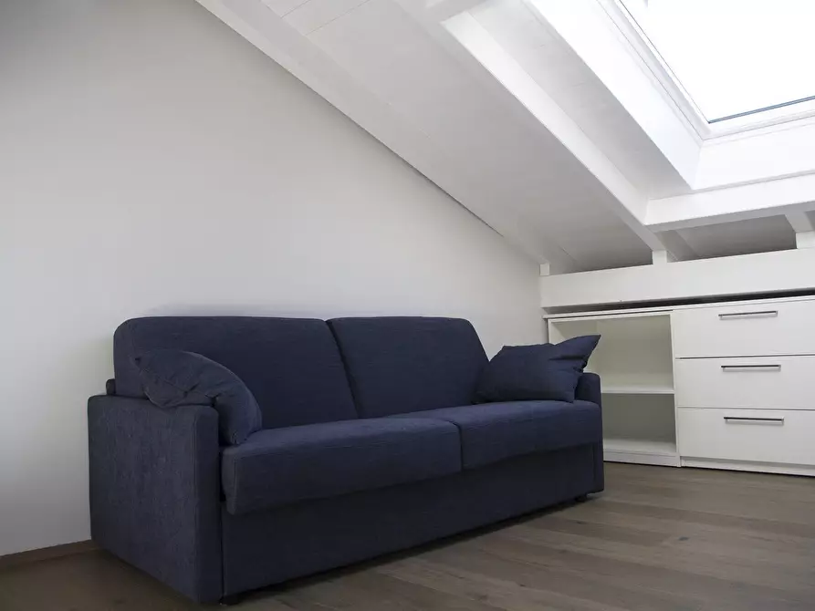 Immagine 6 di Trilocale in affitto  in Via Mazzini 1 a Belgirate