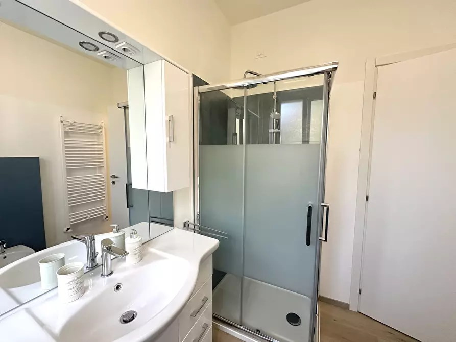 Immagine 37 di Trilocale in affitto  in Via XXV Aprile 1 a Arona