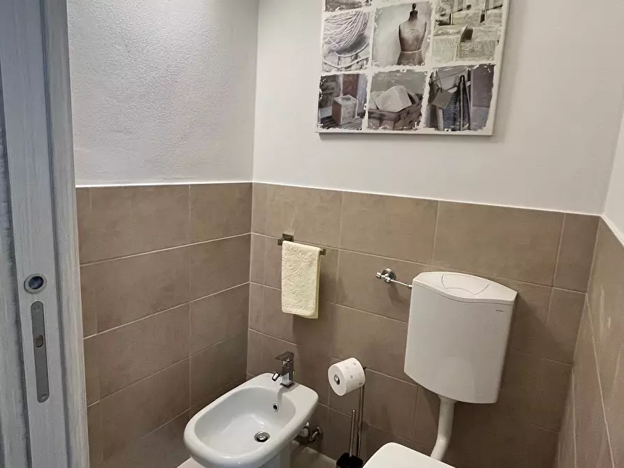 Immagine 11 di Trilocale in affitto  in Via Dante Alighieri 1 a Cureggio