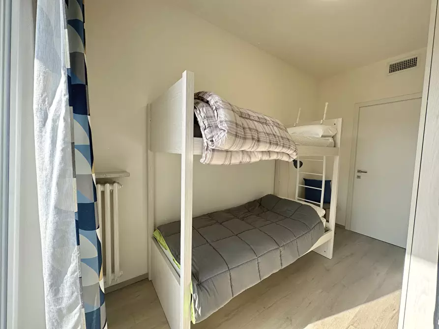 Immagine 17 di Trilocale in affitto  in Via XXV Aprile 1 a Arona