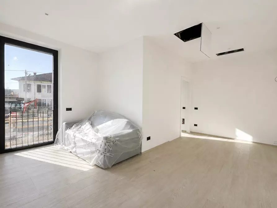 Immagine 1 di Bilocale in vendita  in Via XX Settembre 84 a Arona