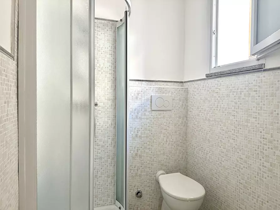 Immagine 13 di Bilocale in vendita  in Via Crosa 1 a Arona