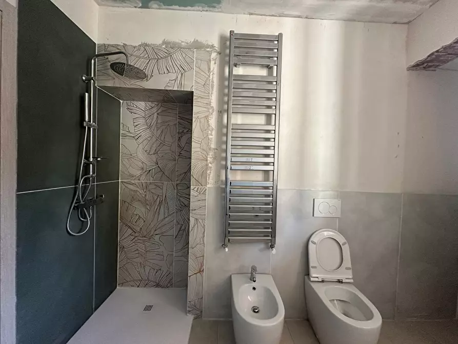 Immagine 12 di Trilocale in vendita  in Via Partigiani 1 a Arona