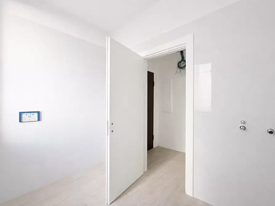 Immagine 12 di Monolocale in vendita  in Via XX Settembre 84 a Arona