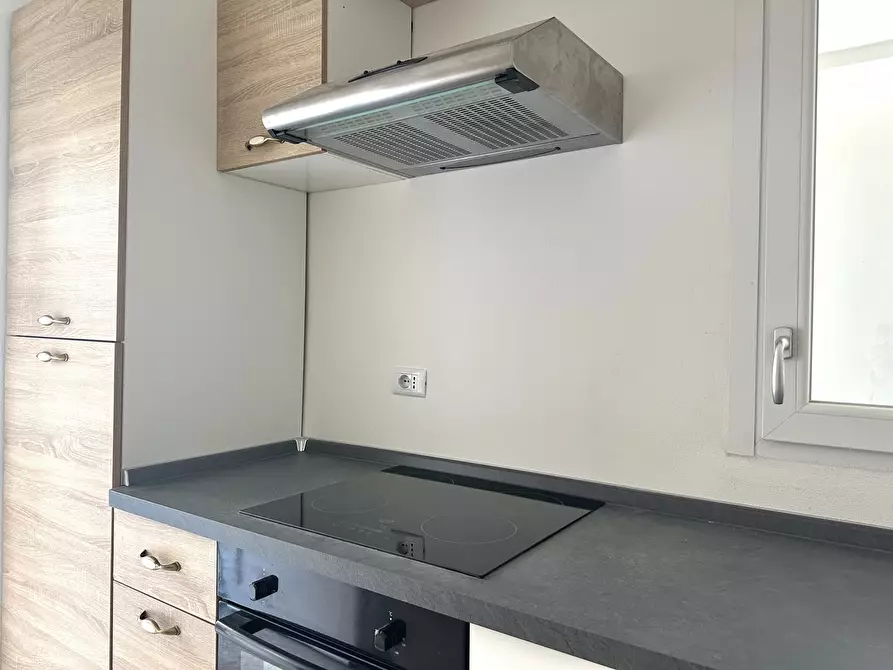 Immagine 4 di Bilocale in vendita  in Via Crosa 1 a Arona