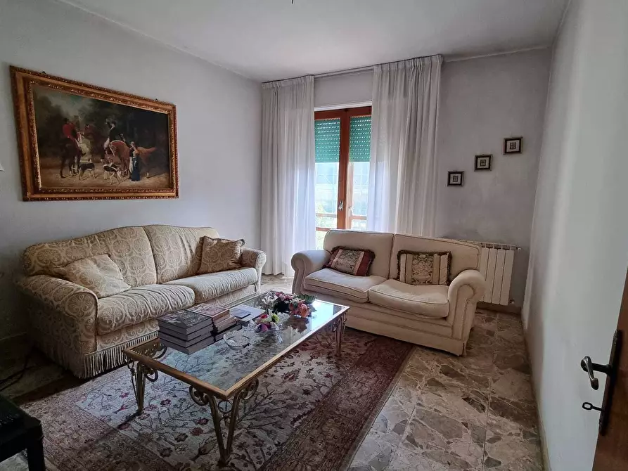 Immagine 1 di Pentalocale in vendita  in Via Fabio Filzi 9 a Prato