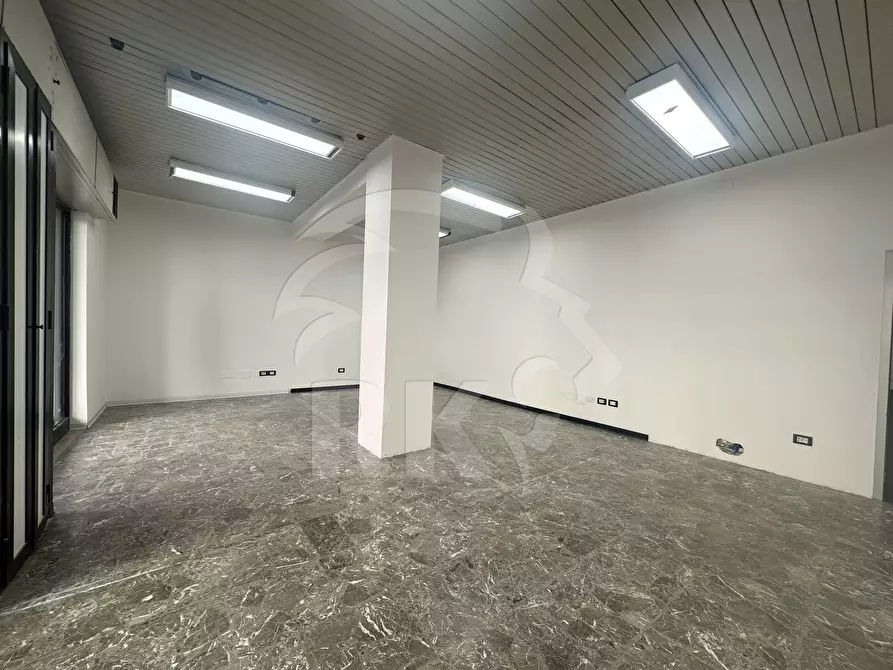 Immagine 3 di Locale commerciale in affitto  in VIA SANT'ISAIA 72 a Bologna