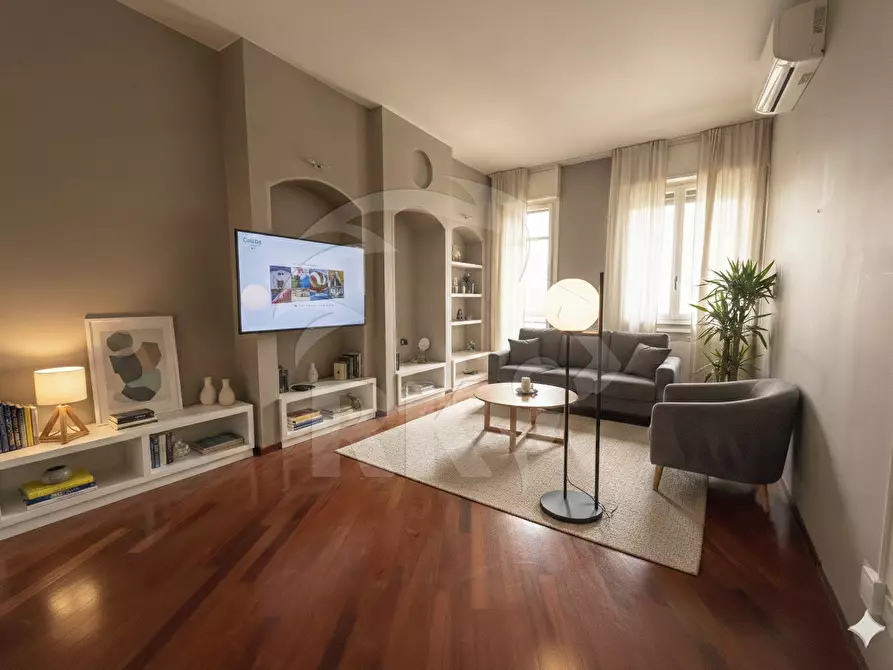 Immagine 1 di Quadrilocale in vendita  in Via Don Luigi Sturzo 37 a Bologna