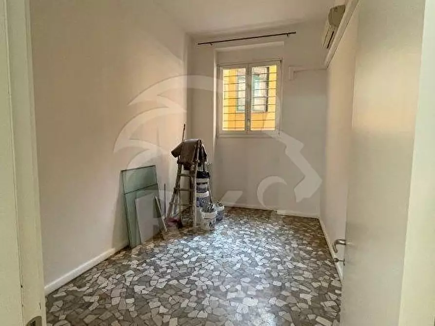 Immagine 28 di Locale commerciale in affitto  in via Milazzo a Bologna