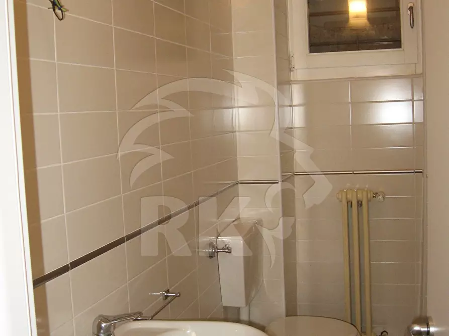 Immagine 13 di Locale commerciale in affitto  in via Milazzo a Bologna