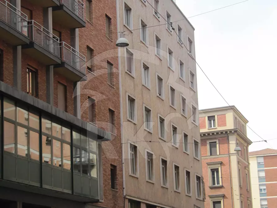 Immagine 2 di Locale commerciale in affitto  in via Milazzo a Bologna