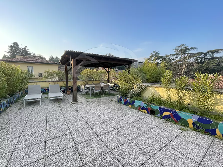 Immagine 3 di Pentalocale in vendita  in via Delle Rose 32 a Bologna