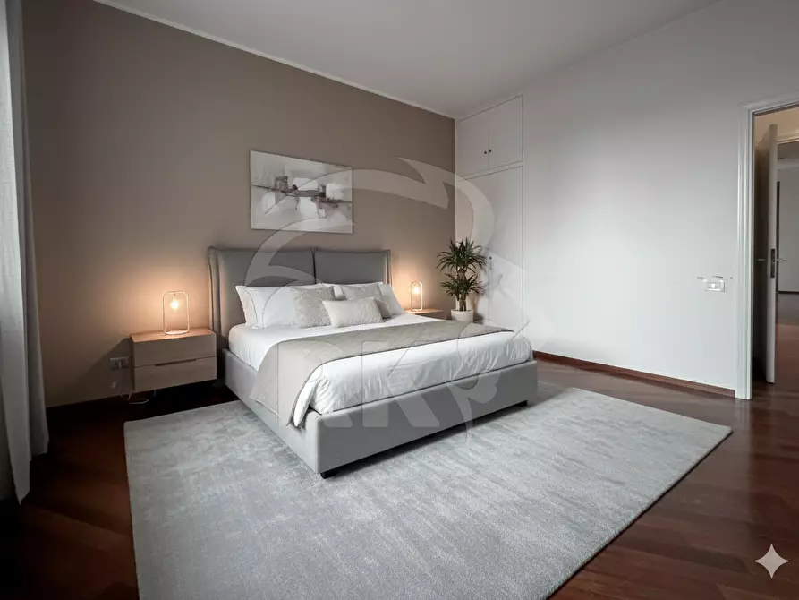 Immagine 3 di Quadrilocale in vendita  in Via Don Luigi Sturzo 37 a Bologna