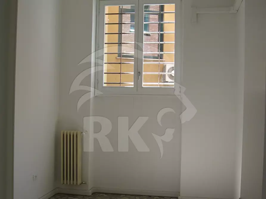 Immagine 14 di Locale commerciale in affitto  in via Milazzo a Bologna