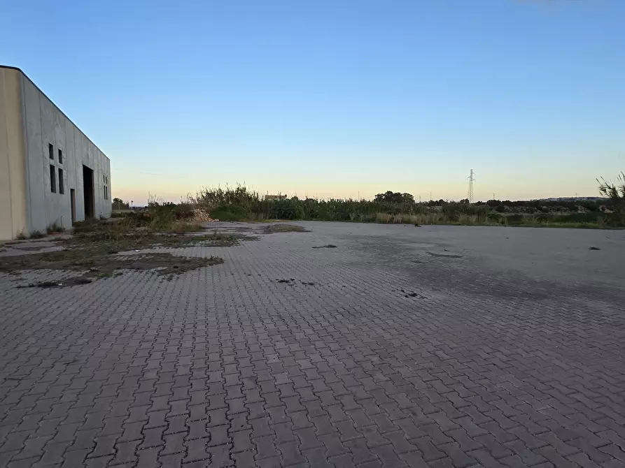 Immagine 5 di Capannone industriale in vendita  in Contrada Targia 62A a Siracusa