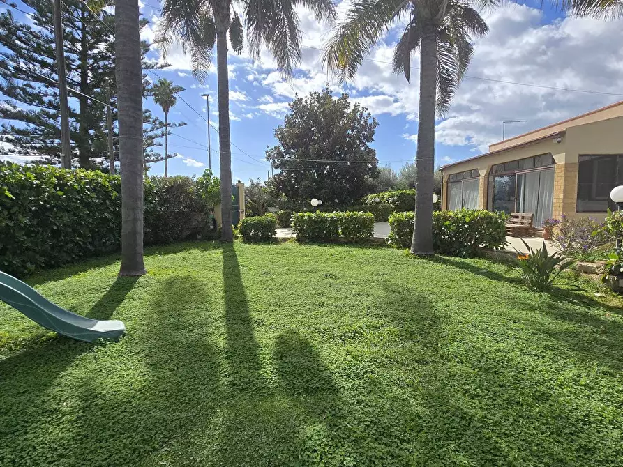 Immagine 5 di Villa in vendita  in VIA FILICUDI 34 a Siracusa