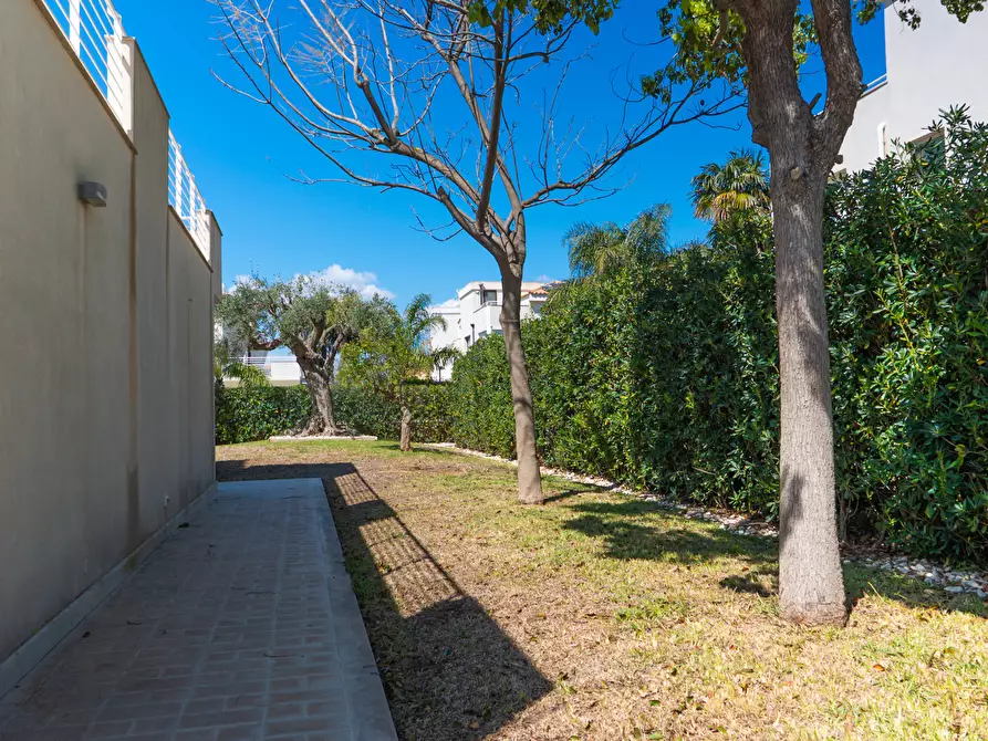 Immagine 8 di Villa in vendita  in Via dell'Airone 3 a Siracusa