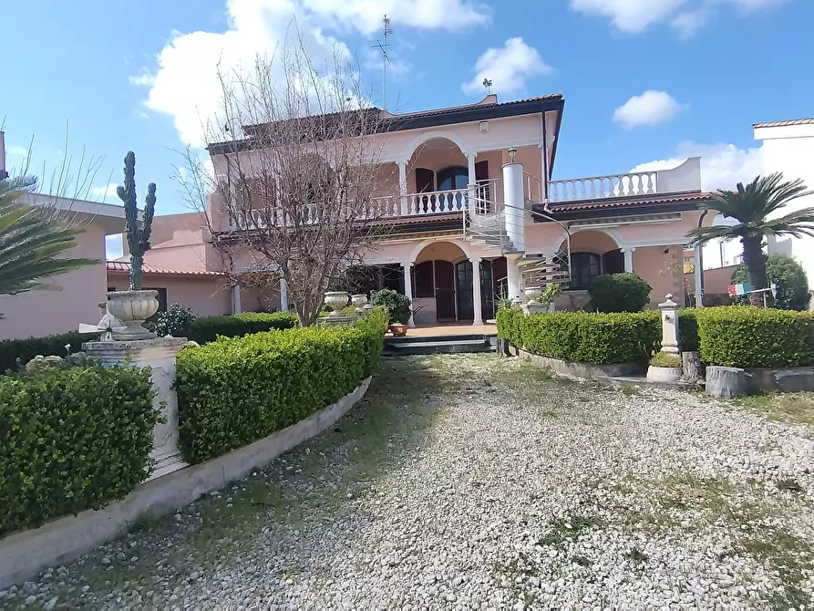 Immagine 38 di Villa in vendita  in Via Stromboli 7 a Siracusa