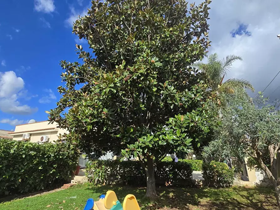 Immagine 38 di Villa in vendita  in VIA FILICUDI 34 a Siracusa