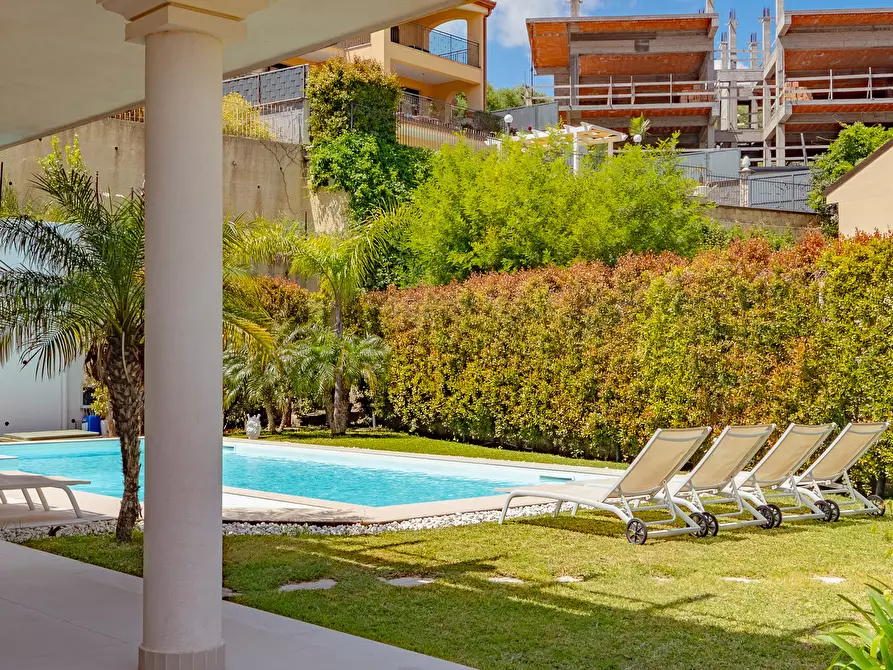 Immagine 42 di Villa in vendita  in Contrada Mastrissa a Taormina