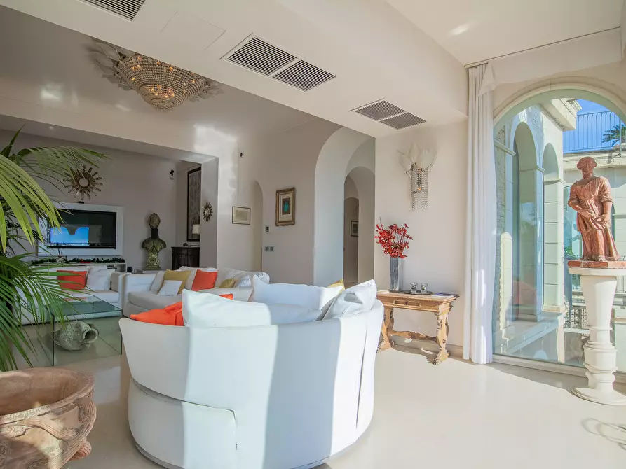Immagine 89 di Villa in vendita  in Salita Giafari 25 a Taormina