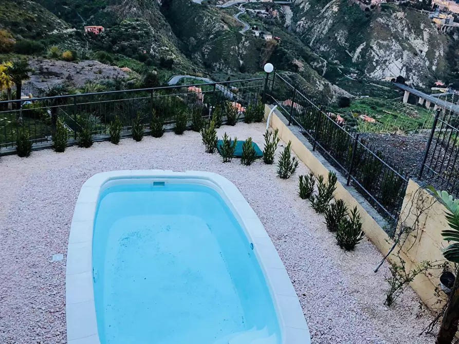 Immagine 56 di Villa in vendita  in Via Roma 21 a Taormina