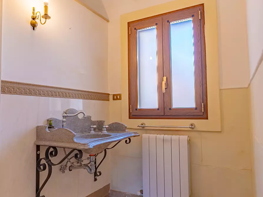 Immagine 60 di Villa in vendita  in Via Agamennone 2 a Siracusa