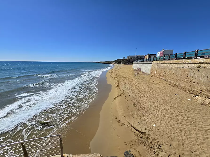 Immagine 47 di Villa in vendita  in lido di noto a Noto