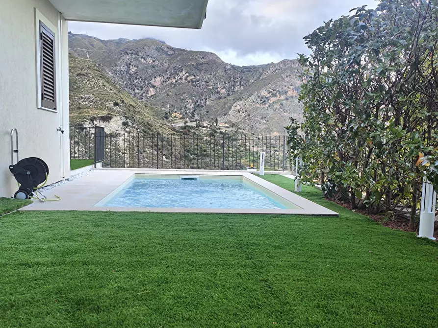 Immagine 67 di Villa in vendita  in c.da mastrissa snc a Taormina