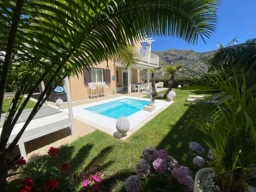 Immagine 62 di Villa in vendita  in Contrada Mastrissa 1000 a Taormina